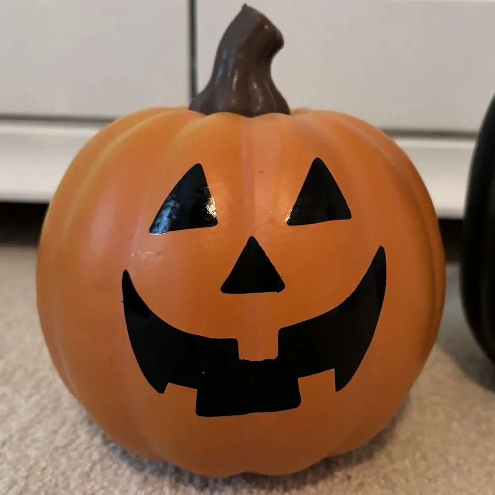 LIKE NEW! Target Orange/Black Jack o' Lantern and Ghost Pumpkins